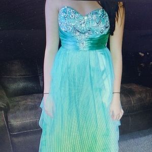 Green Roberta formal/prom dress size 5